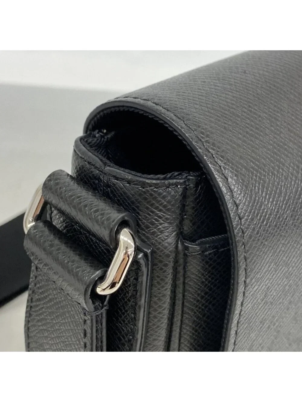 Louis Vuitton Shoulder Bag Taiga District PM Noir